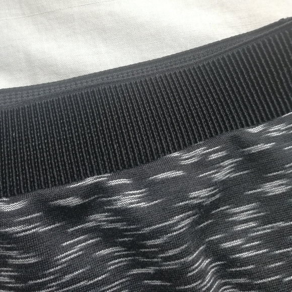 SILENCE + NOISE Grey Space Dye Elastic Waist Mini Skirt Small Urban Outfitters - Picture 2 of 5